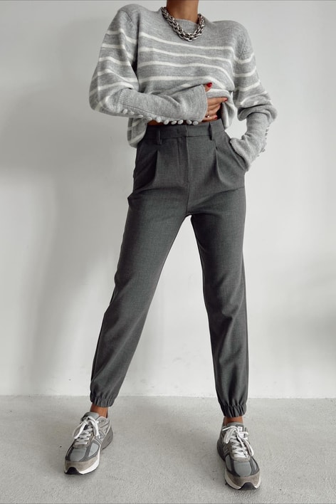 Pileli Jogging Fit Pantolon Füme