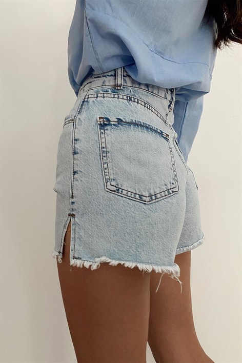 Distressed Yırtmaçlı Denim Şort Buz Mavi
