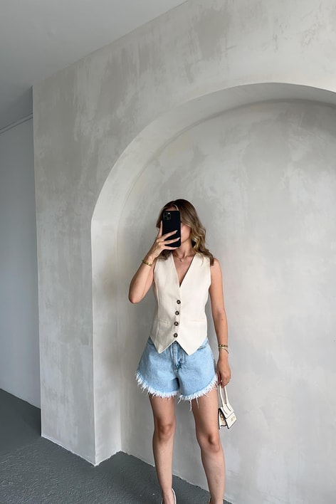 Püsküllü Mini Jean Şort Buz Mavi