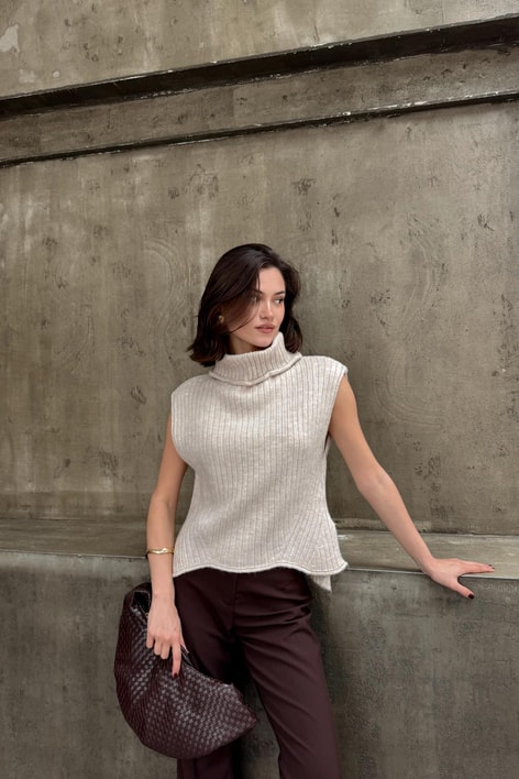 Balıkçı Yaka Yırtmaçlı Süveter Taş