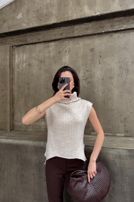 Balıkçı Yaka Yırtmaçlı Süveter Taş