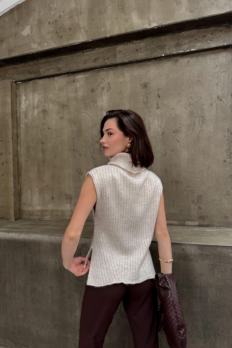 Balıkçı Yaka Yırtmaçlı Süveter Taş