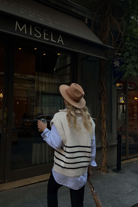 Fermuarlı Line Süveter Krem