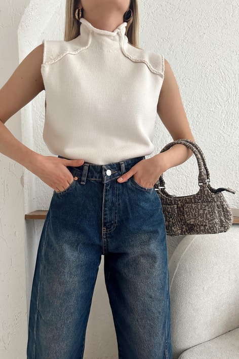 Ters Dikiş Detay Süveter Krem