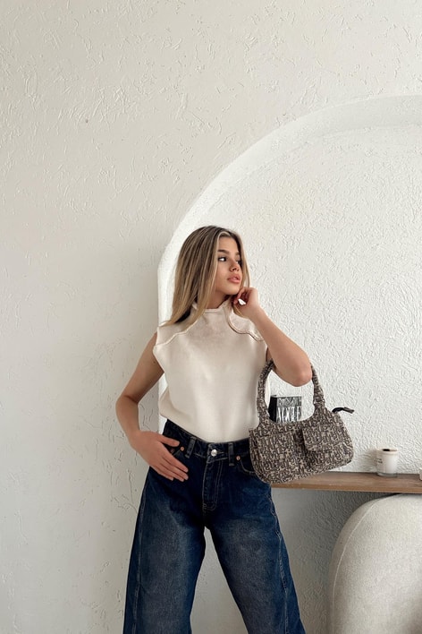 Ters Dikiş Detay Süveter Krem