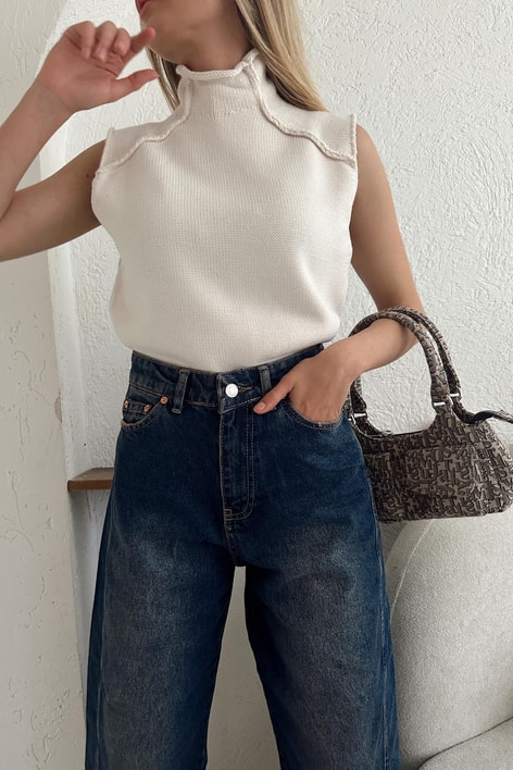 Ters Dikiş Detay Süveter Krem