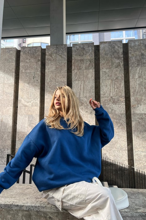 Basic Sweat gök mavisi