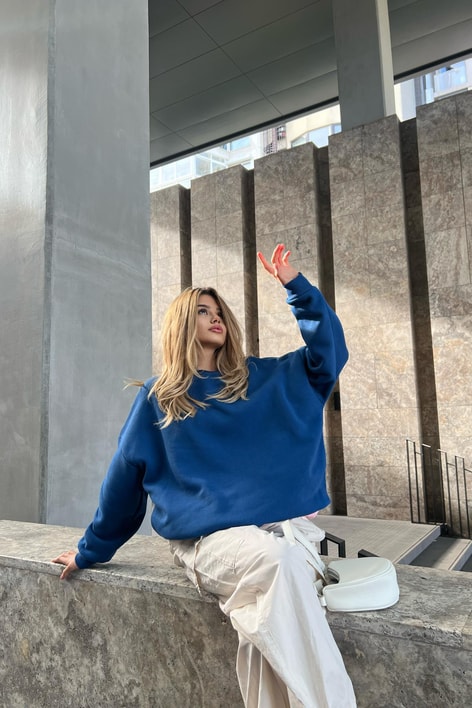 Basic Sweat gök mavisi