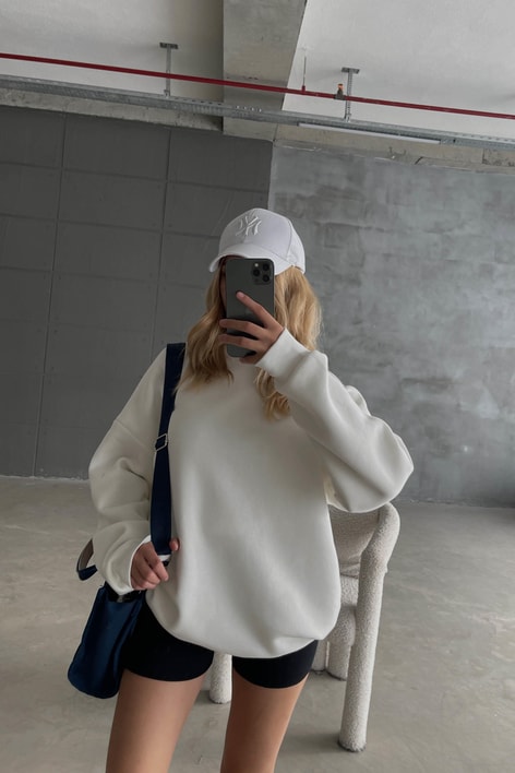 Dik Yaka Basic Sweatshirt Ekru