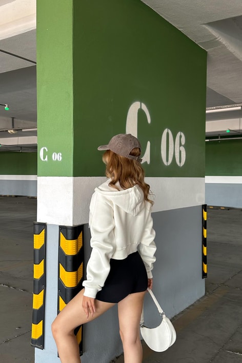 Fermuarlı Crop Sweatshirt Beyaz