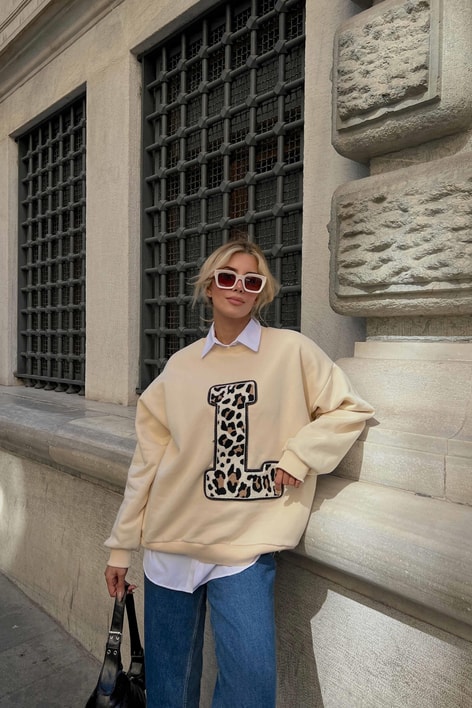 Harf Leopar Nakışlı Sweat Bej