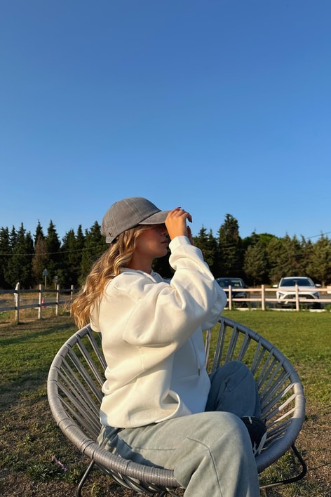 Kanguru Cep Basıc sweat Beyaz