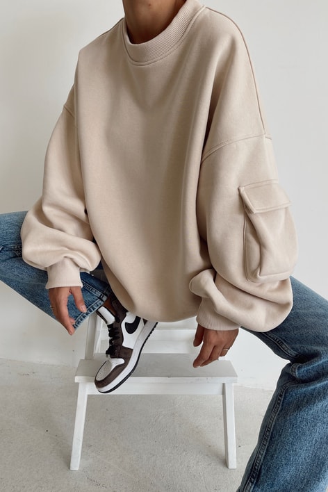 Kolu Cep Detaylı Oversize Sweatshirt Bej
