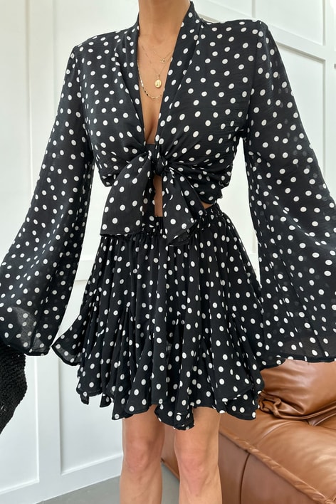 Puantiyeli Kimono Fırfır Şort Etek Takım Siyah Takımlar