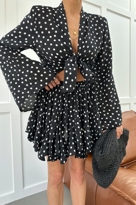 Puantiyeli Kimono Fırfır Şort Etek Takım Siyah Takımlar