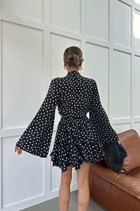 Puantiyeli Kimono Fırfır Şort Etek Takım Siyah Takımlar