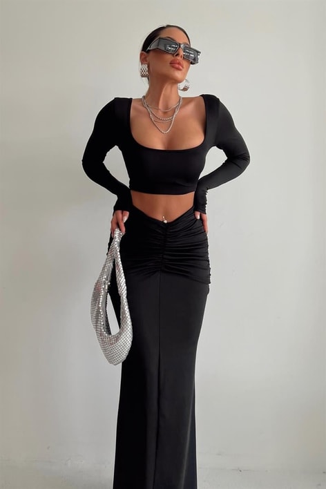 Büzgü Etekli Crop Basic Takım Siyah
