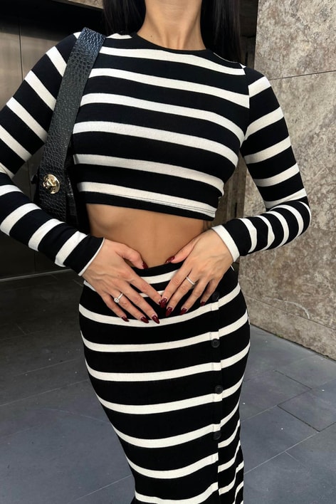 Çizgili Yırtmaç Detay Etekli Takım Siyah