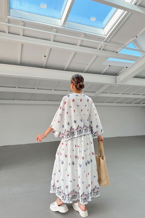 Flower İşlemeli Etekli Maxi Takım Ekru-Laci