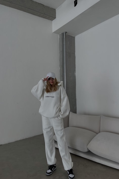 I Dont Care Nakışlı Oversize Takım Beyaz
