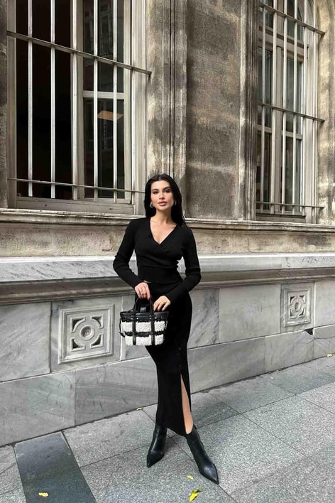 Kruvaze Yaka Etekli Triko Takım Siyah