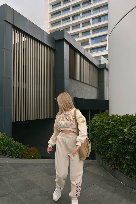 Lakers Baskılı Crop Sweat Takım Bej