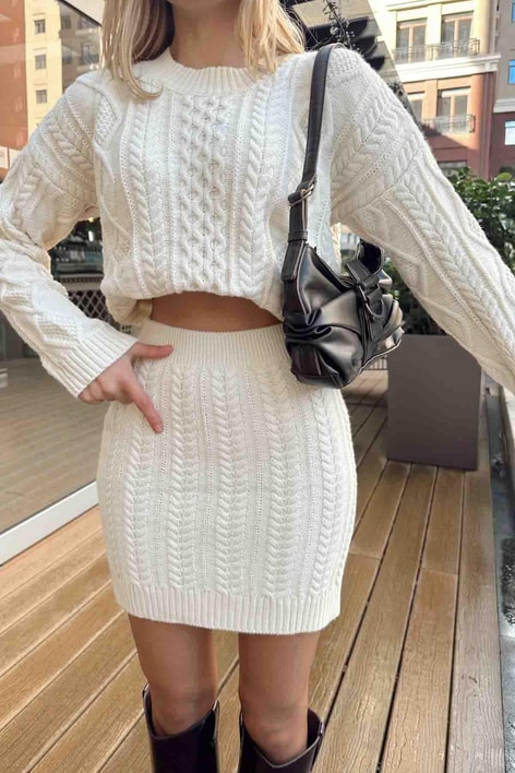 Örgü Detay Oversize Triko Etek Takım Bej