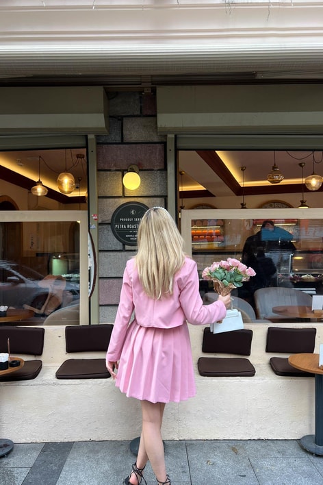 Pileli Gül Detay Elbise Takim Pembe