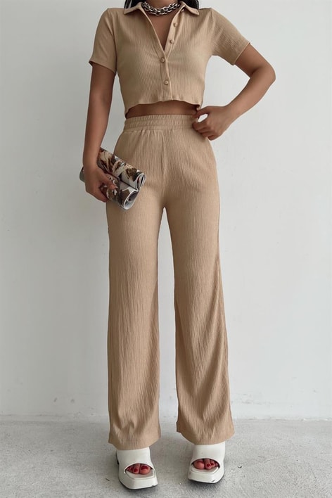 Piliseli Gömlek Pantolon Takım Camel