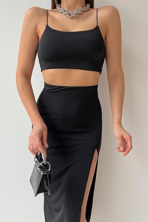 Yırtmaç Detay Etekli Takım Siyah