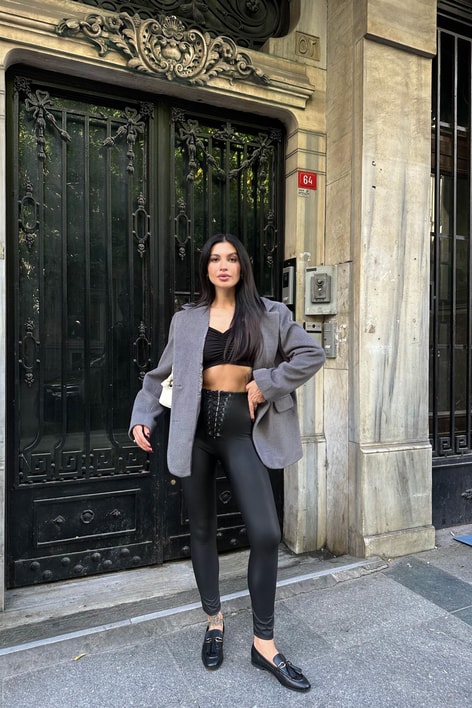 Bel Bağcıklı Mat Deri Tayt Siyah