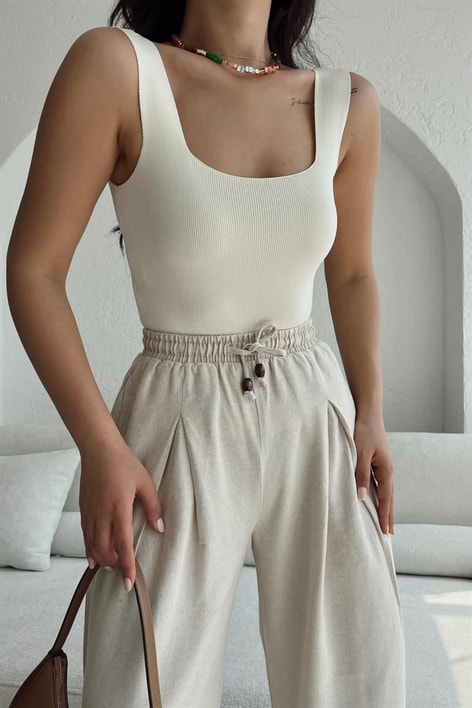 Kalın Askılı Oval Yaka Top Krem