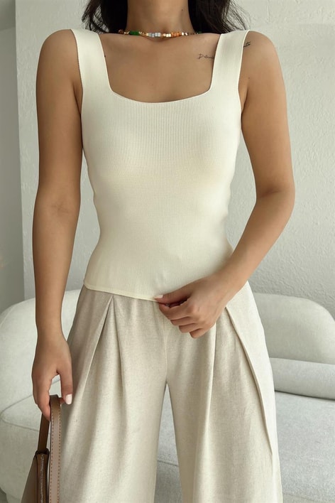 Kalın Askılı Oval Yaka Top Krem