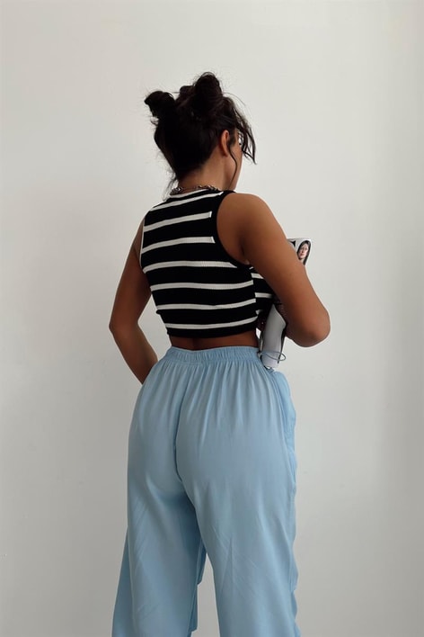 Sıfır Kol Çizigli Crop Top Siyah