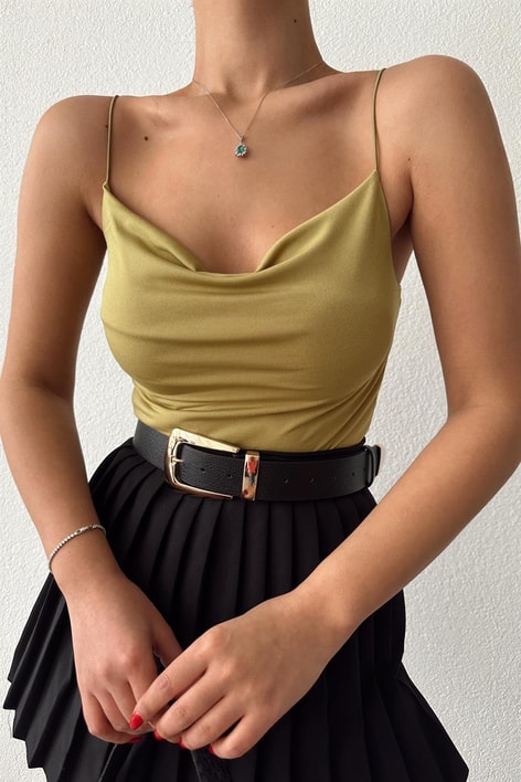 Sırt Dekolteli Basic Crop Top Fıstık Yeşili