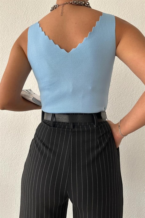 Tırtık Yakalı Basic Crop Top Bebe Mavi