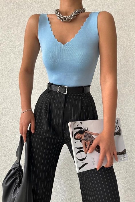 Tırtık Yakalı Basic Crop Top Bebe Mavi