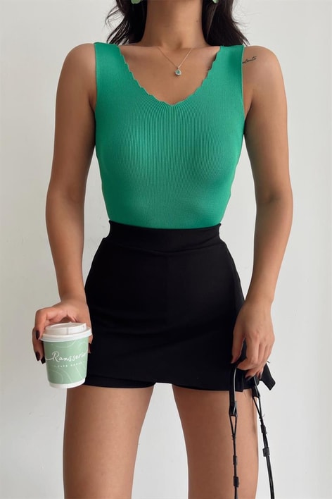 Tırtık Yakalı Basic Top Yeşil
