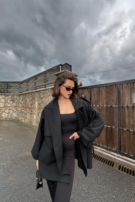 Kol Kemerli Kısa Trench Siyah