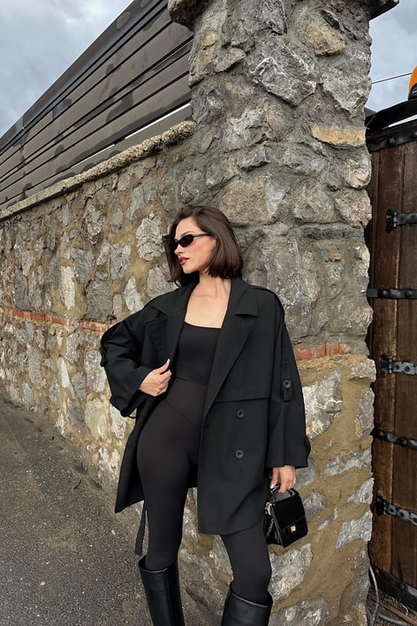 Kol Kemerli Kısa Trench Siyah