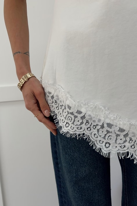 Asimettrik Dantel Tshirt Beyaz
