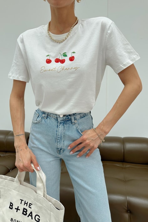 Cherry Baskılı Tshirt Beyaz