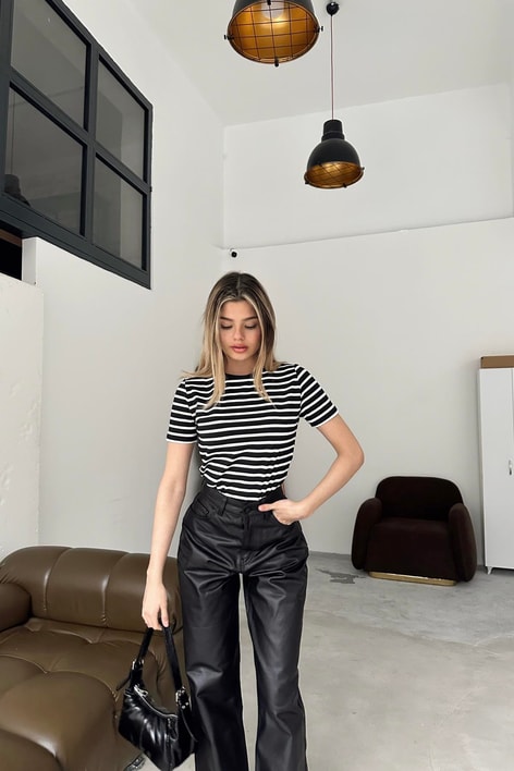 Çizigili Basic Tshirt Siyah