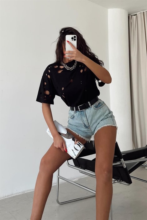 Delikli Rock Tshirt Siyah