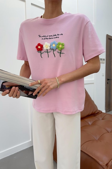 Kabartma Çiçekli Tshirt Pembe