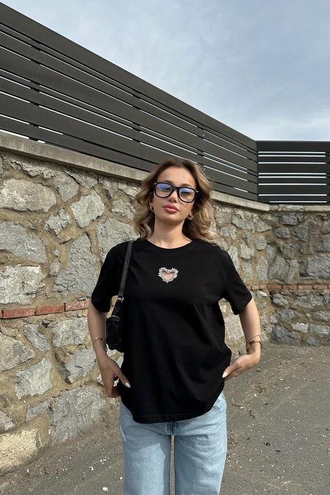 Kalp İşleme Tshirt Siyah