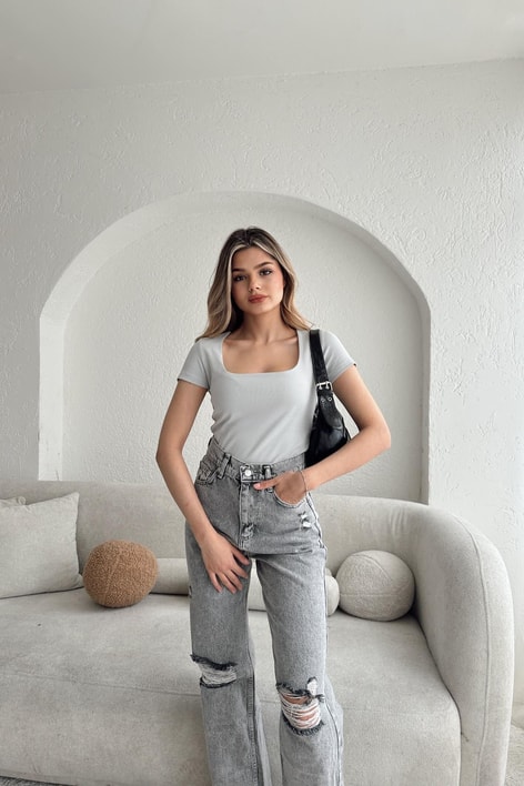 Kare Yaka Basic Tshırt Gri