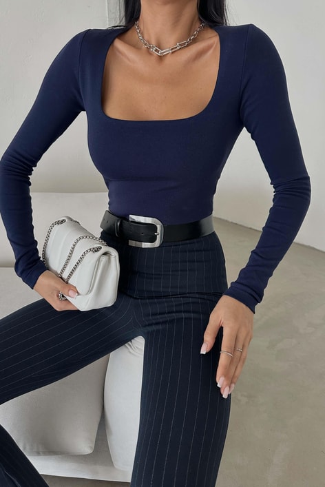 Kare Yaka Basic Tshirt Lacivert