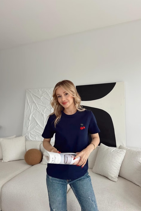 Kiraz Nakış Tshirt Lacivert