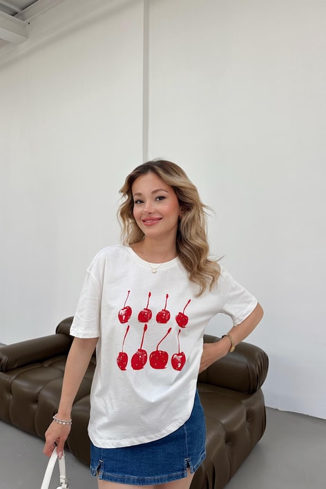 Kirazlı Taş Baskılı Tshirt Beyaz